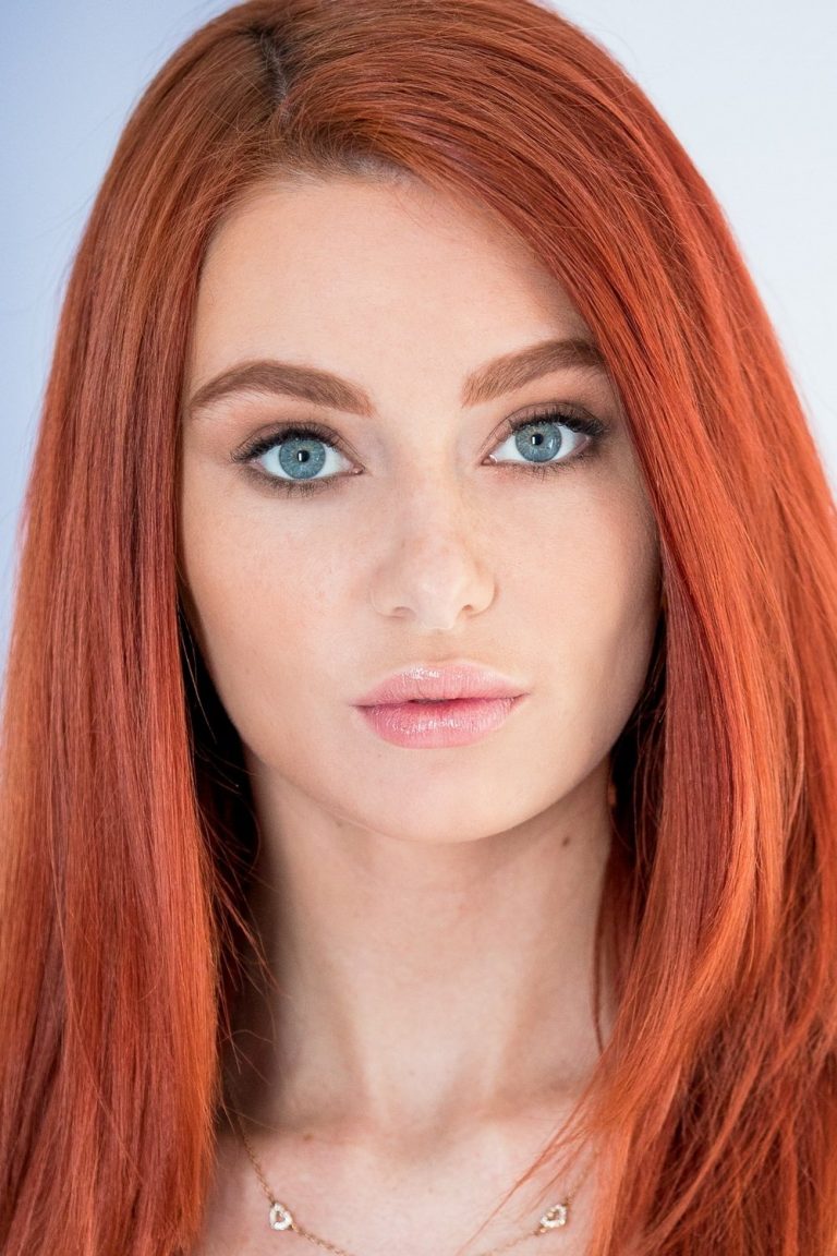 Foto de cara de la modelo Lacy Lennon